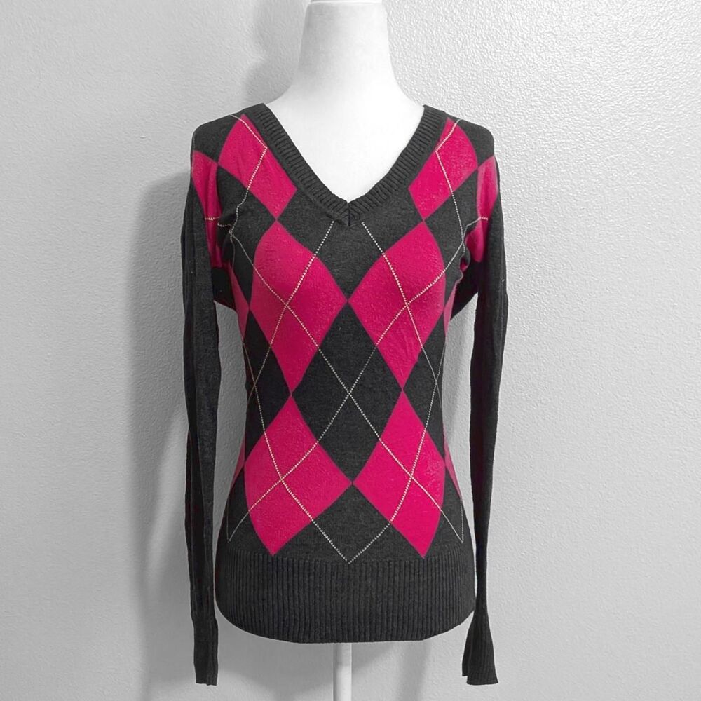 2000s Old Navy Grey & Pink Y2K Preppy V-Neck Argyle Sweater | Size S
